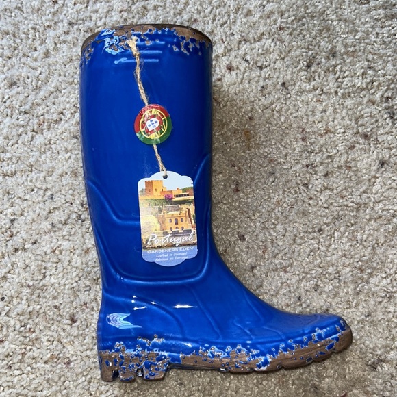 Gardeners Eden Pottery Decor - Picture 1 of 14